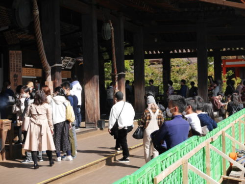 清水寺の賑わい-2020年10月24日